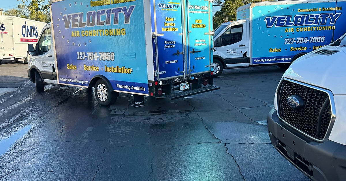 Manatee County HVAC Services | Velocity Air Conditioning Technician